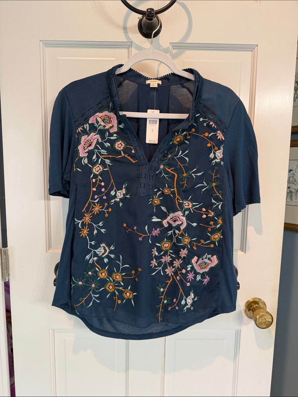 Teal Floral Embroidered V‑Neck - Anthropologie